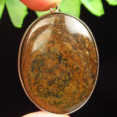 Подвеска с камнем бронзит H53209