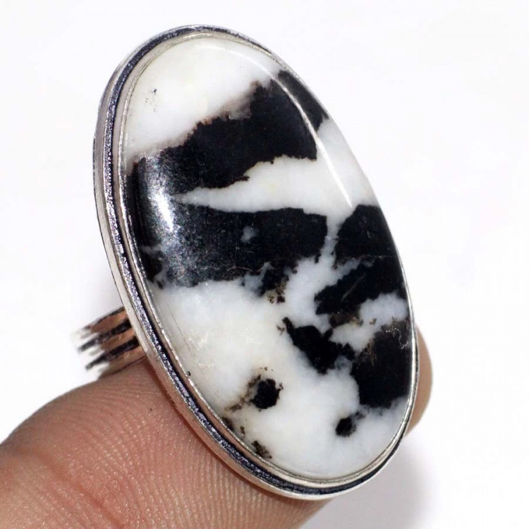 Кольцо с камнем белая бирюза, 17.5 размер YES-61274