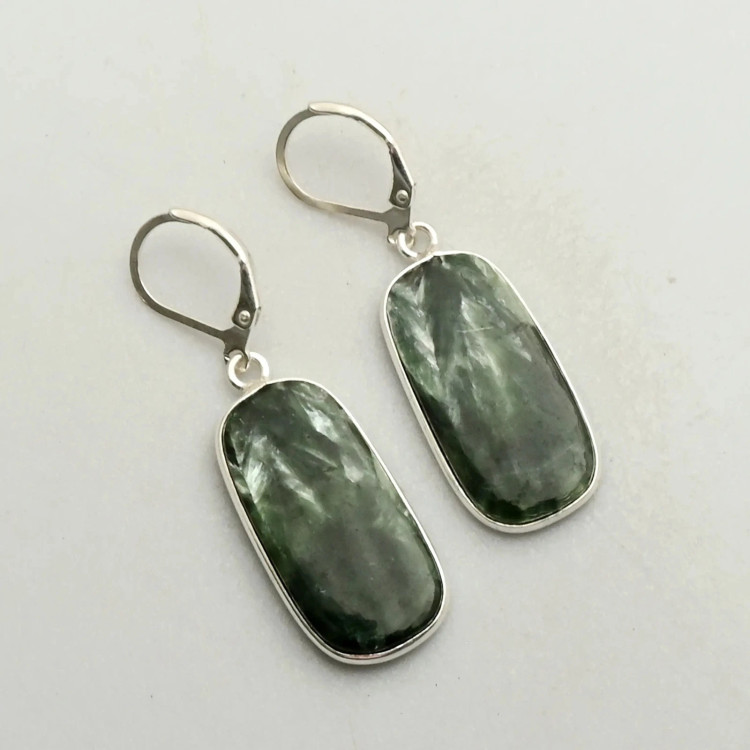 Серьги с камнем серафинит AE-259