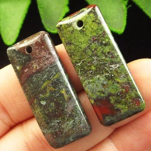 Подвески с камнем яшма кровь дракона H85683