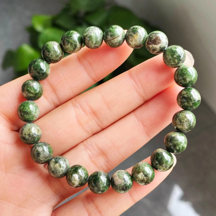 Браслет с камнем диопсид DP-0206