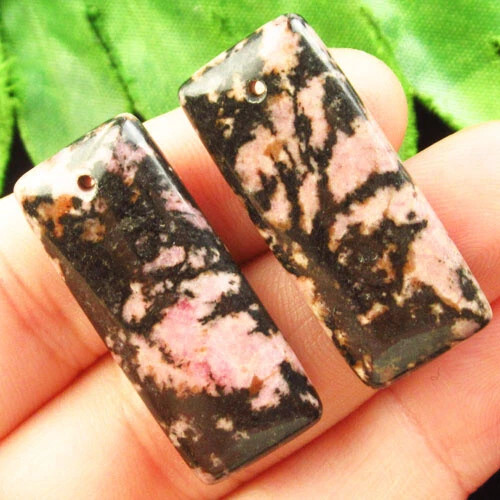 Подвески с камнем родонит H52980