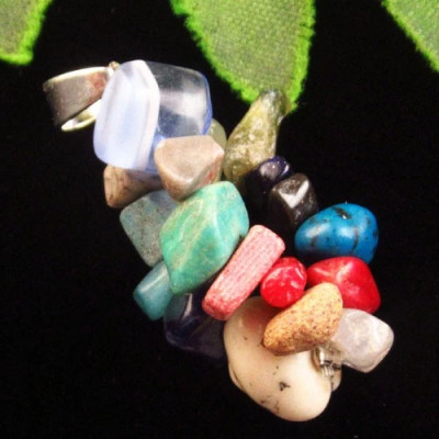 Подвеска с камнями H92201