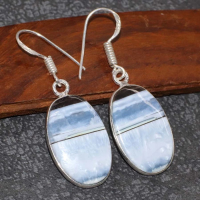 Серьги с камнем голубой опал WOW-3936