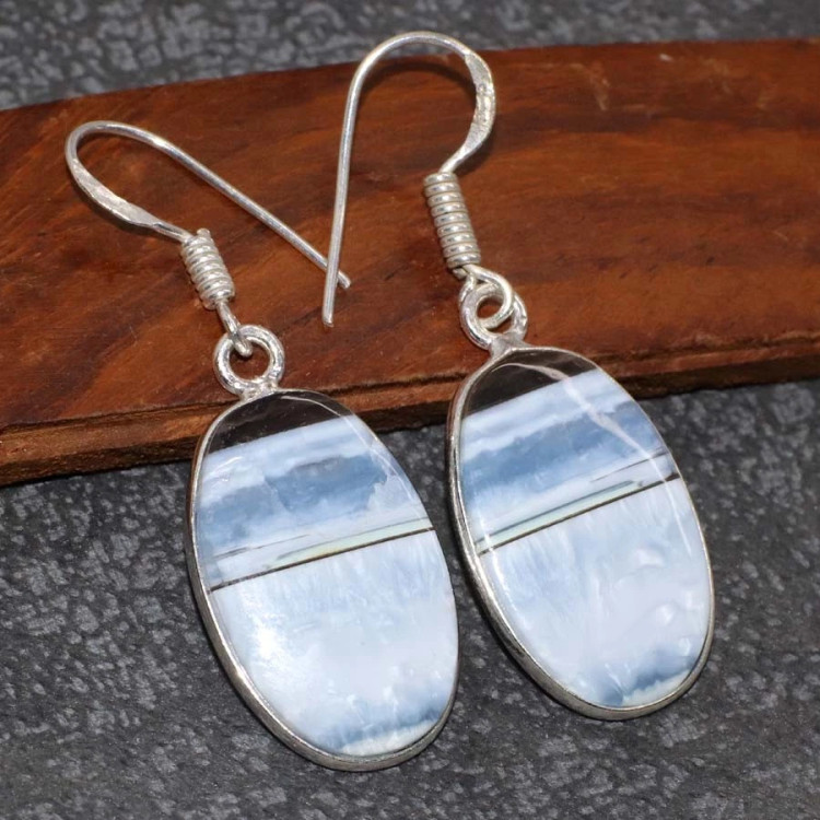 Серьги с камнем голубой опал WOW-3936