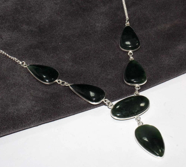 Ожерелье с камнем нефрит CNG-29591