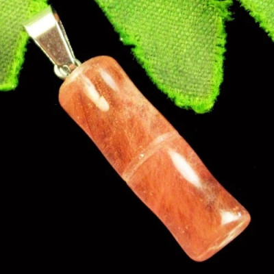 Подвеска с камнем вишневый кварц H88197