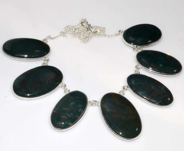 Ожерелье с камнем гелиотроп CNG-44376