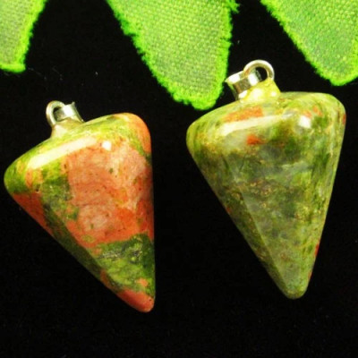 Подвески с камнем унакит H79593