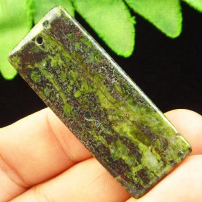 Подвеска с камнем яшма кровь дракона H74342 уценка