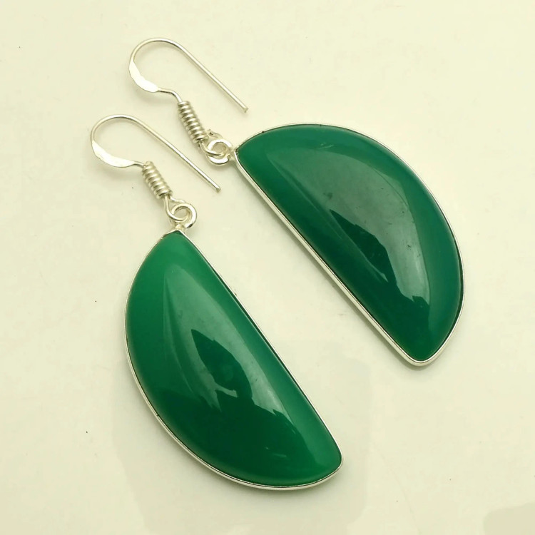 Серьги с камнем оникс AE-77441