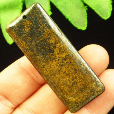 Подвеска с камнем бронзит H90678