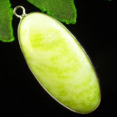 Подвеска с камнем лимонный жадеит H95374