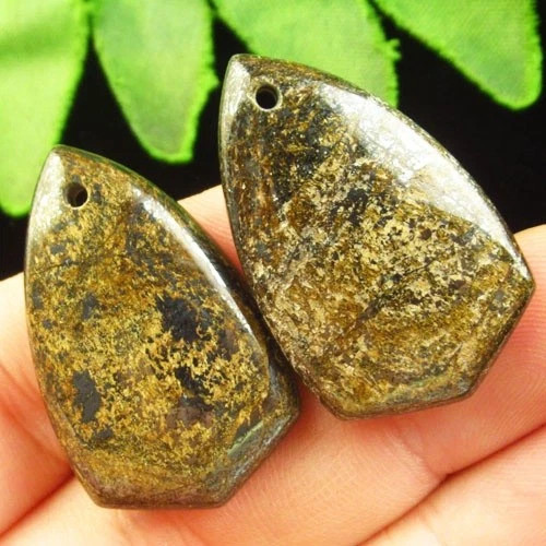 Подвески с камнем бронзит H66876